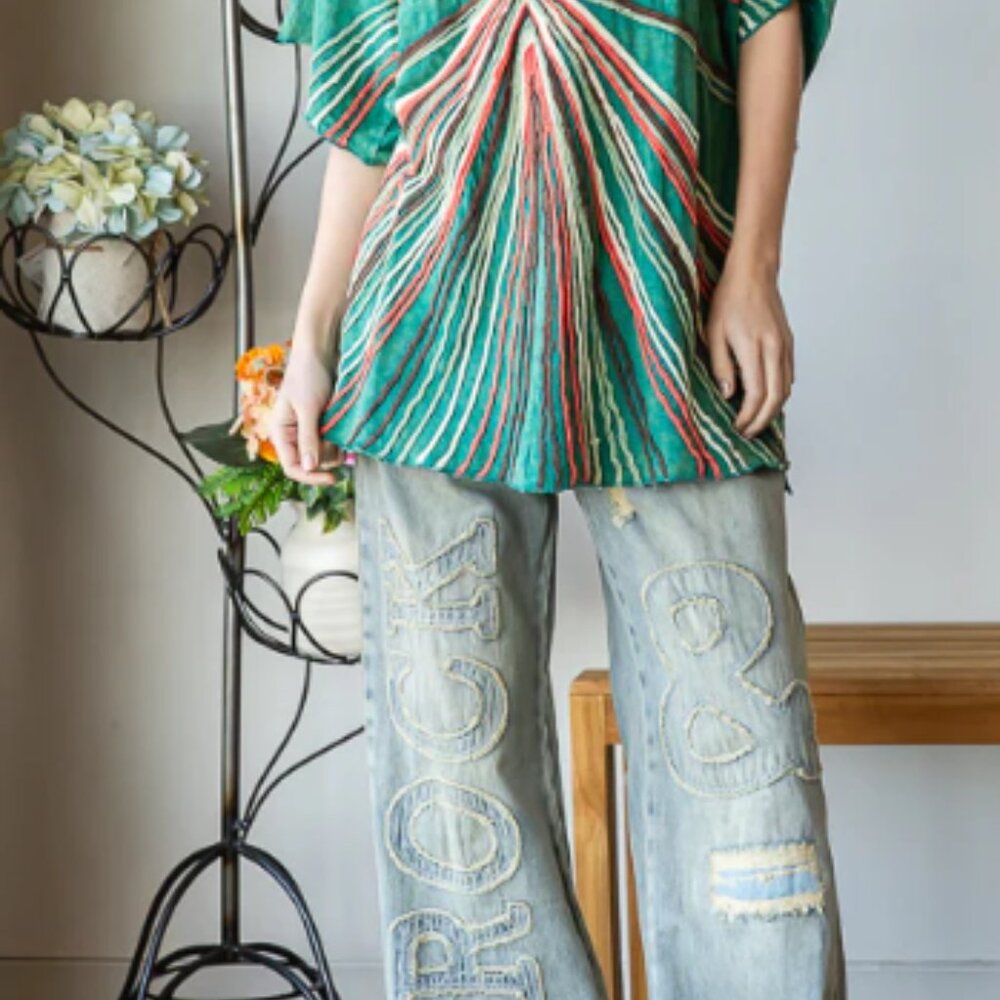 OH273 Oli & Hali WASHED OVERSIZED TEE - Picture 5 of 5